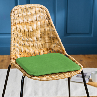 Sitzkissen AVARO Form 47 35 x 35 cm grün