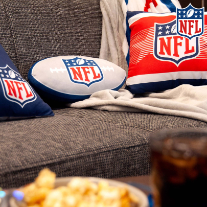 HERDING NFL Classic Formkissen Konturenkissen Soft Velboa 36 x 22 cm